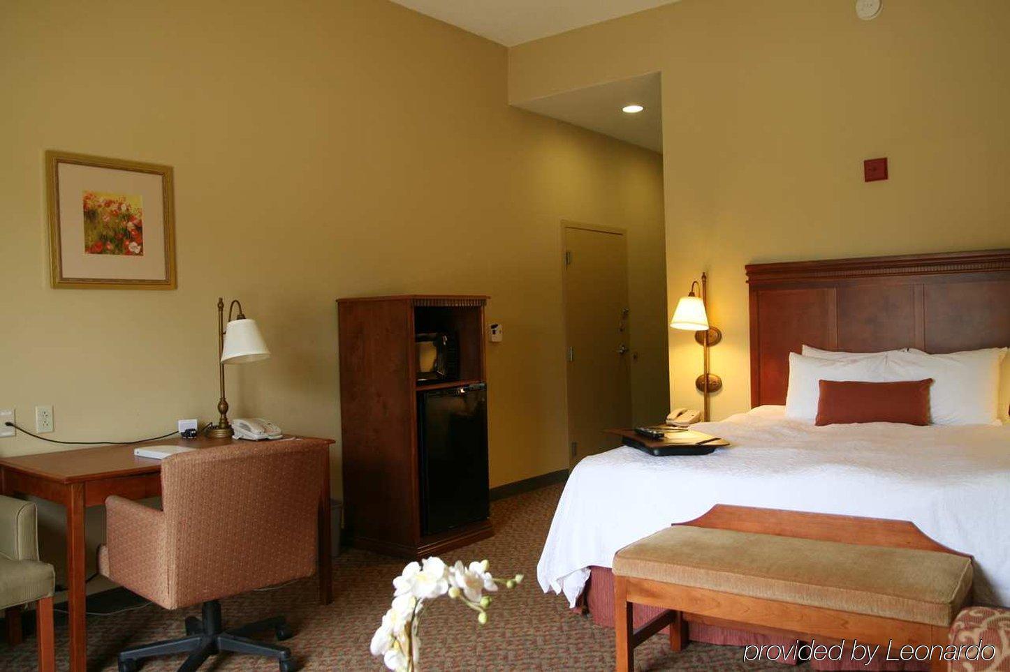 Hotel Hampton 3*