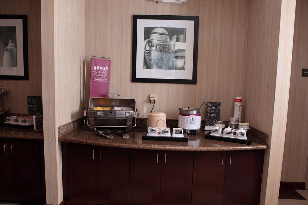 Hotel Hampton 3*